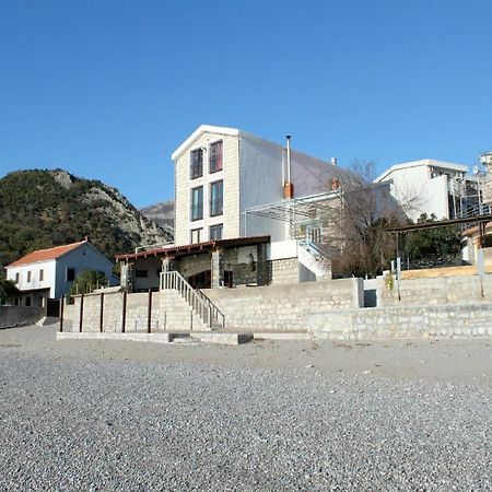 Apartments Galija Petrovac Bagian luar foto