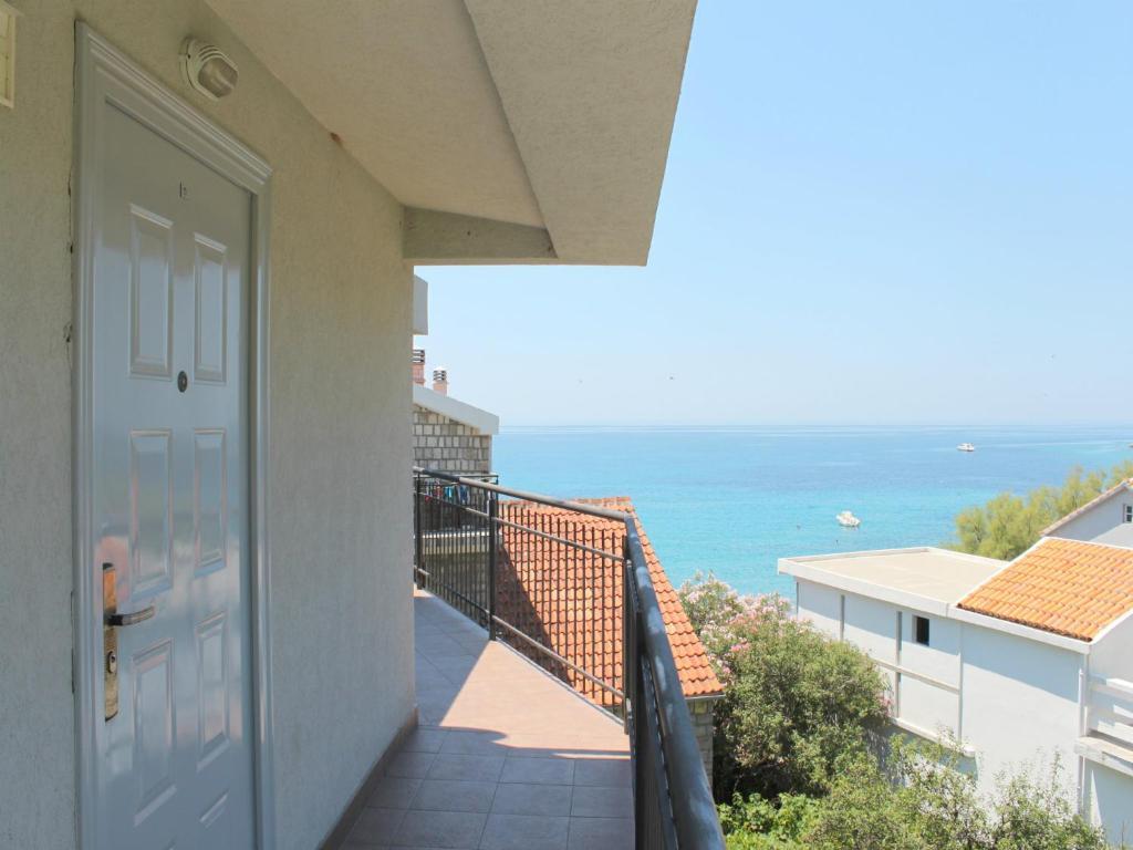 Apartments Galija Petrovac Bagian luar foto