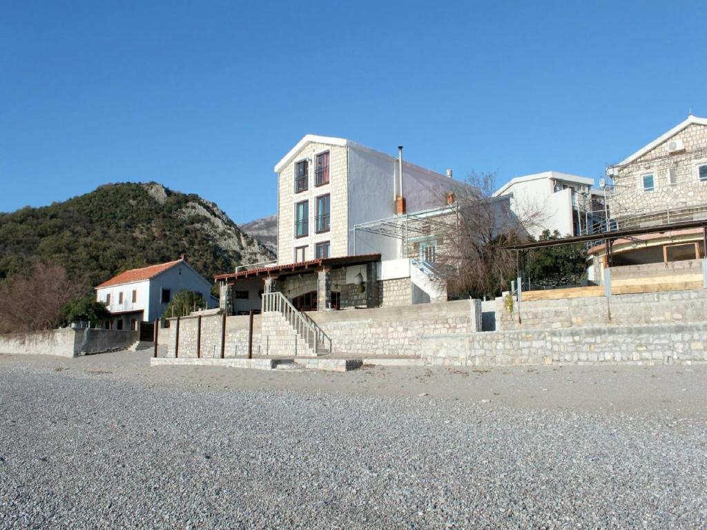 Apartments Galija Petrovac Bagian luar foto