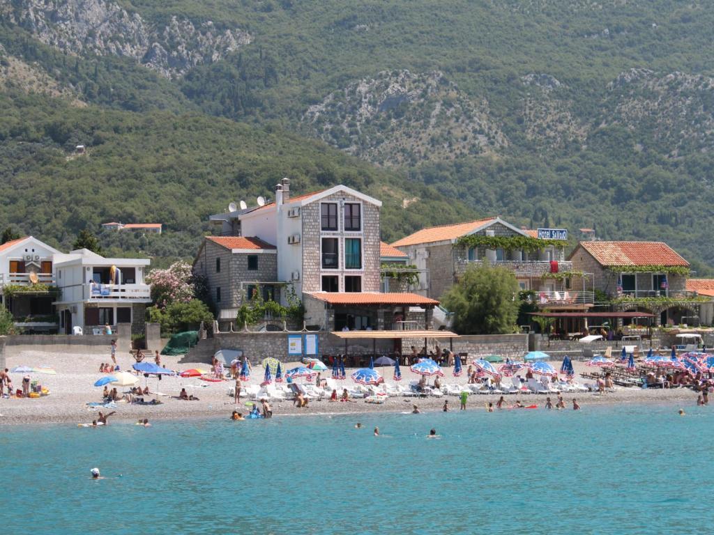 Apartments Galija Petrovac Bagian luar foto