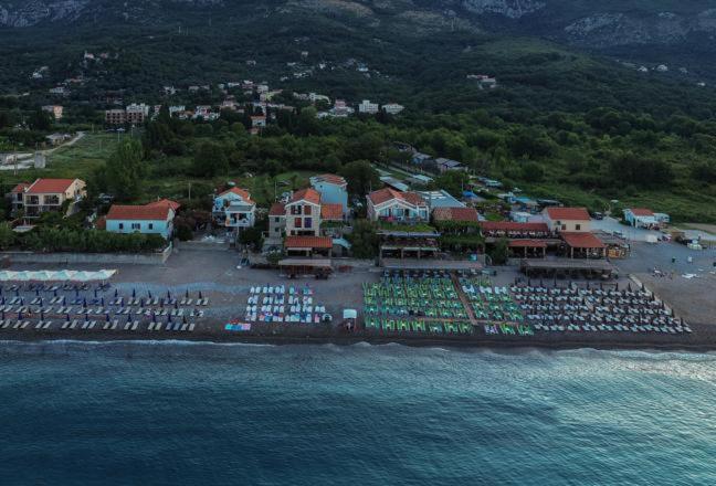 Apartments Galija Petrovac Bagian luar foto