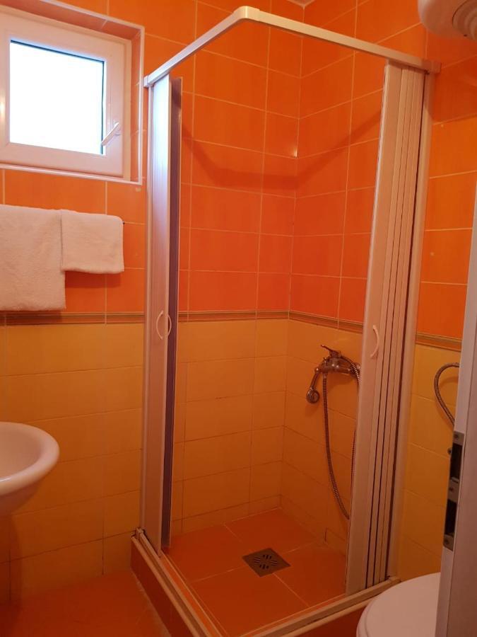 Apartments Galija Petrovac Bagian luar foto