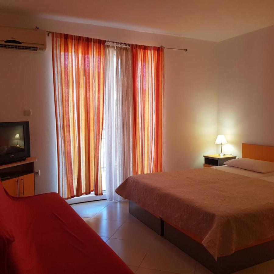 Apartments Galija Petrovac Bagian luar foto