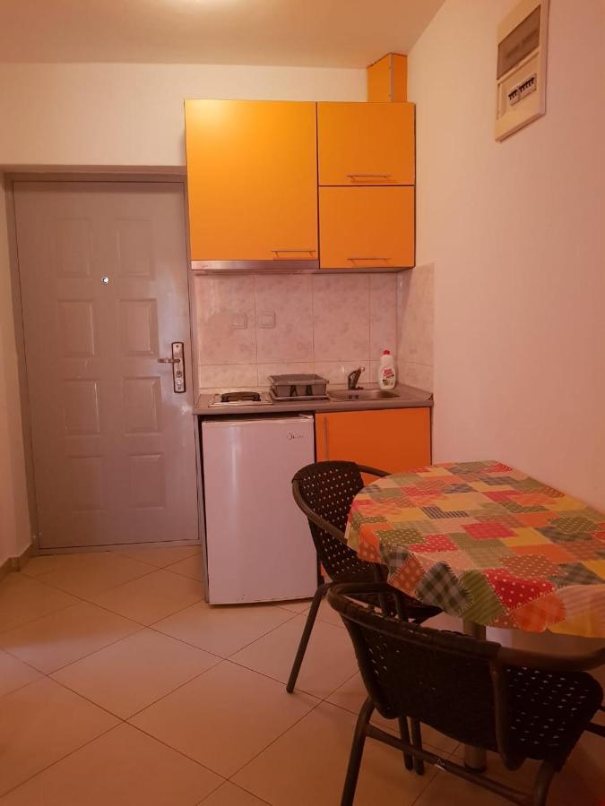 Apartments Galija Petrovac Bagian luar foto